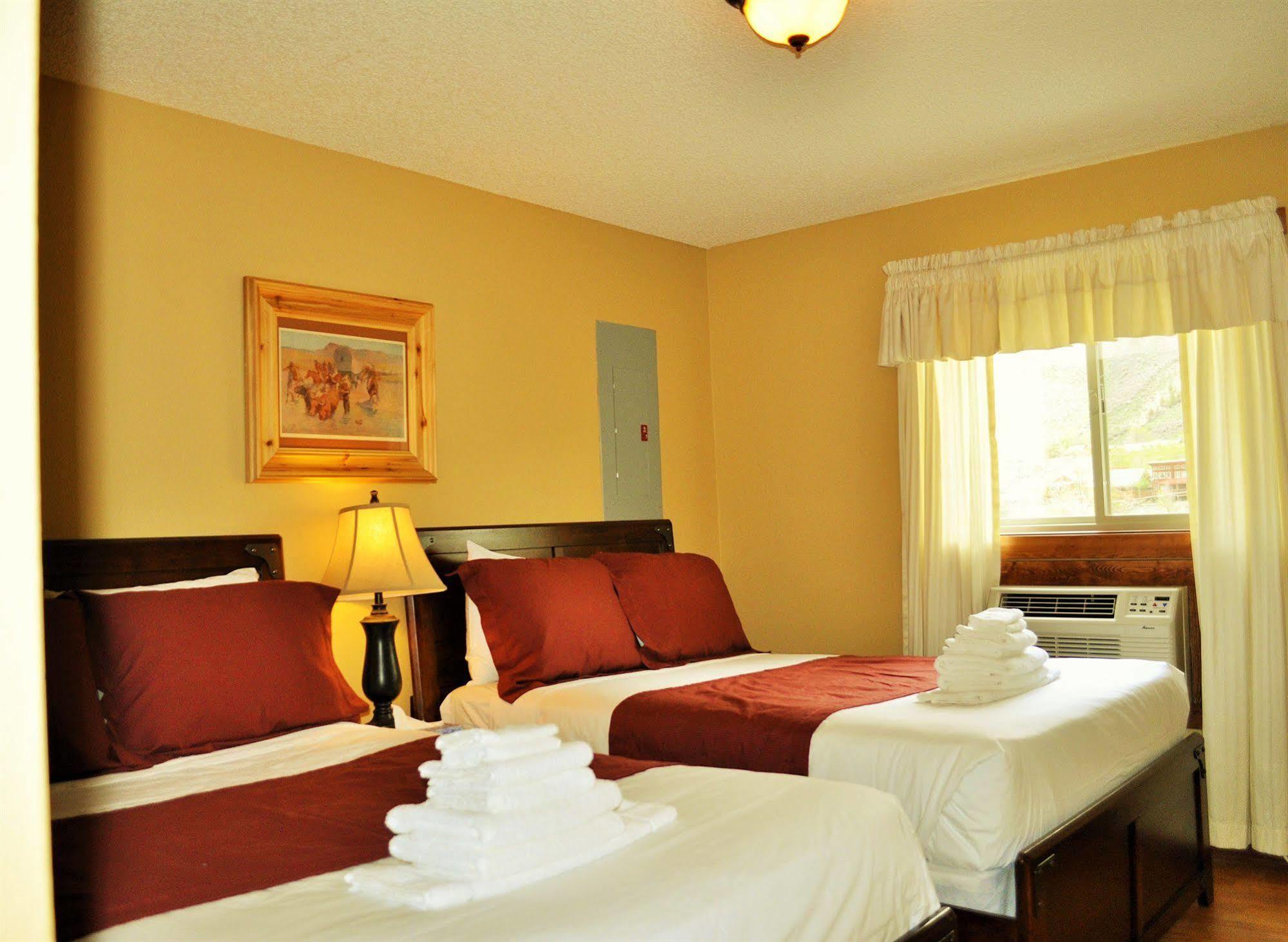 גרדינר Yellowstone Condos & Suites מראה חיצוני תמונה
