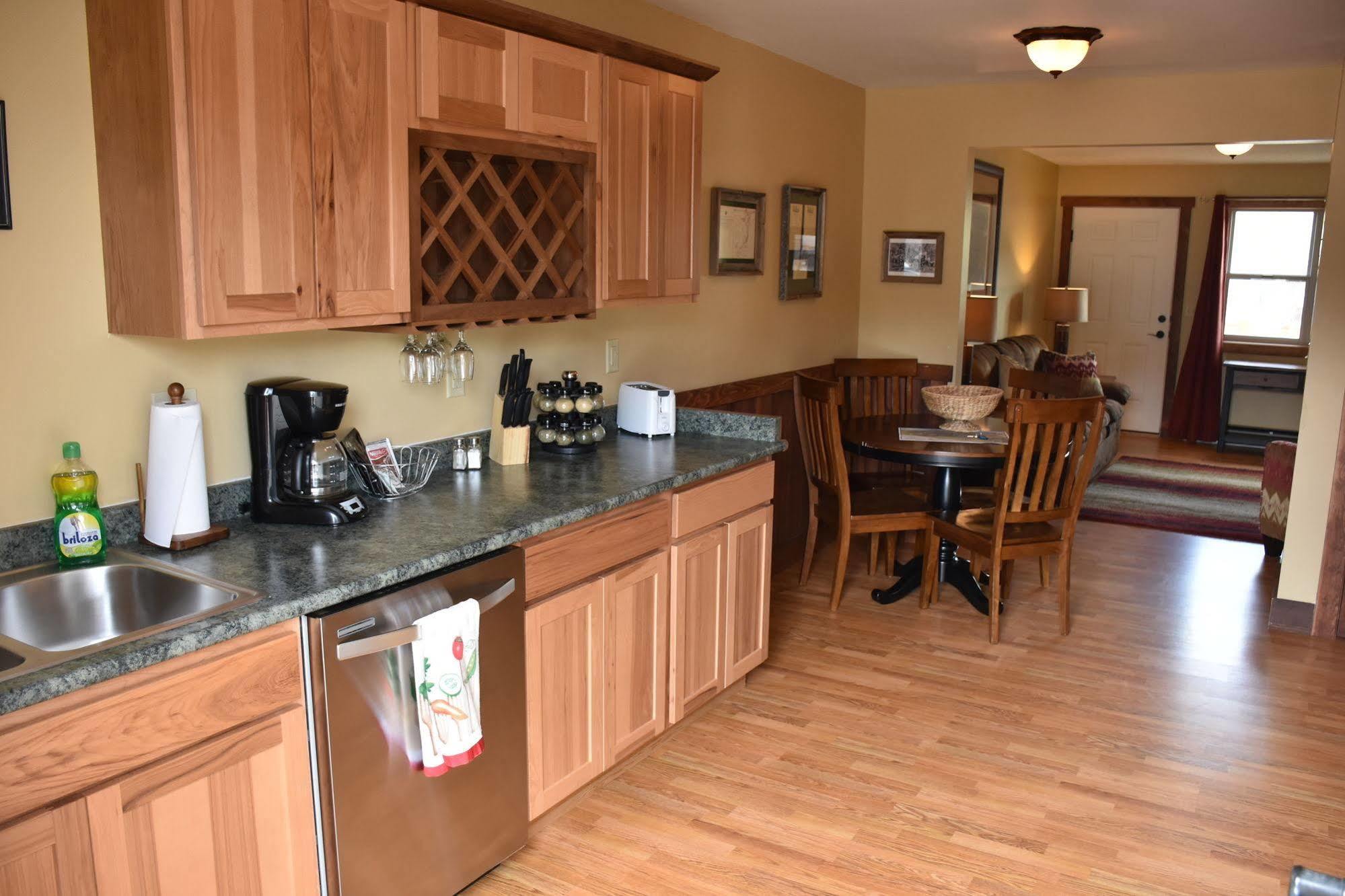 גרדינר Yellowstone Condos & Suites מראה חיצוני תמונה